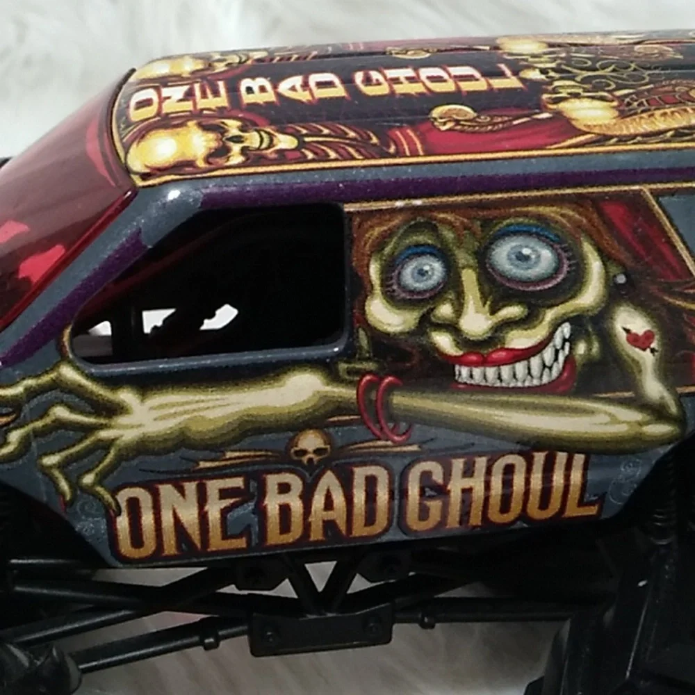 One Bad Ghoul 2018 Mattel Hot Wheels Monster Truck Metal Top Scale 1/24